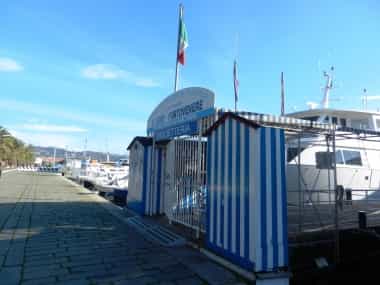 consigli viaggiatori arbaspaa tour operator capitolo 1 raggiungere lerici san terenzo porto venere bus traghetto auto bicicletta taxi