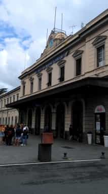 visit cinque terre by train