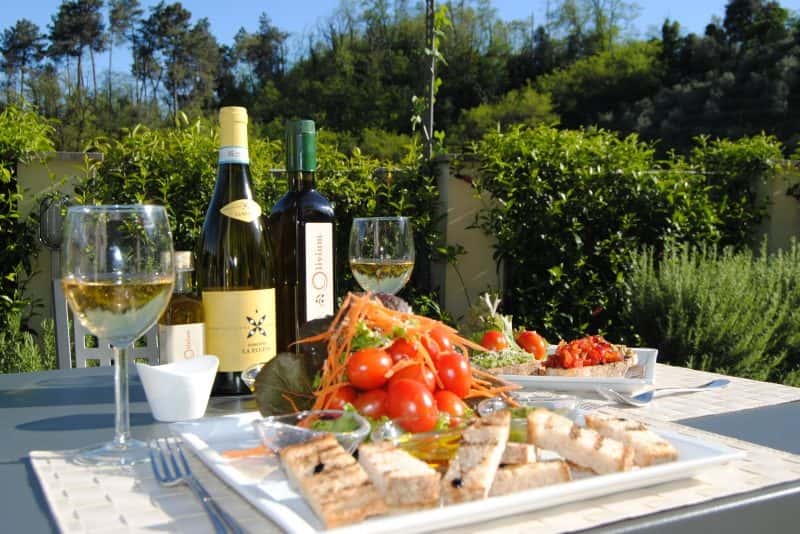 The &quot;food of the gods&quot; from Liguria: this is &quot;bruschetta&quot;!