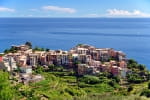 Cliff jumping in the Cinque Terre (video)