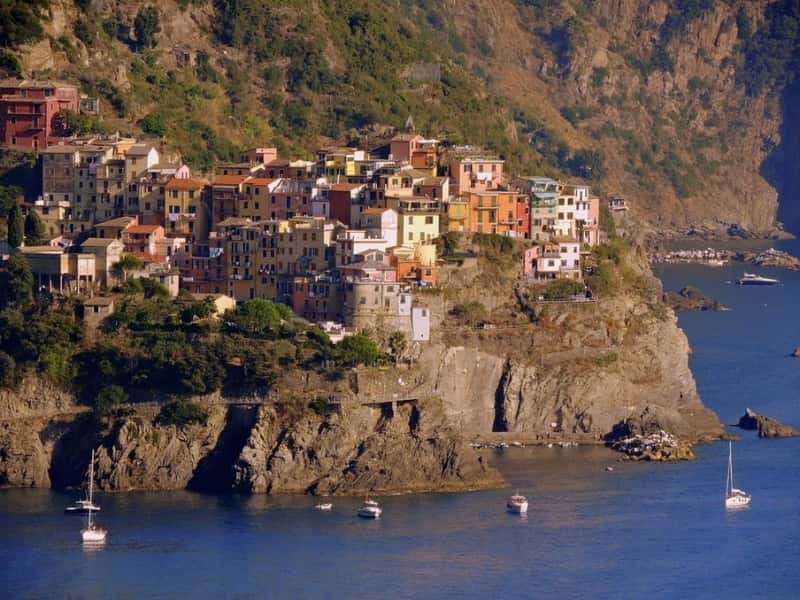 Cinque Terre contro la plastica: una borraccia con la Cinque Terre Card