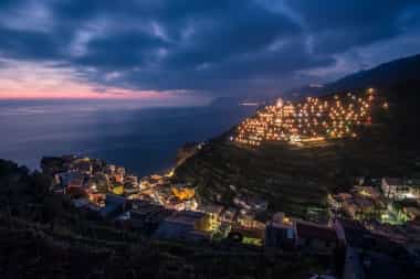 presepe luminoso di manarola 2019 laccensione
