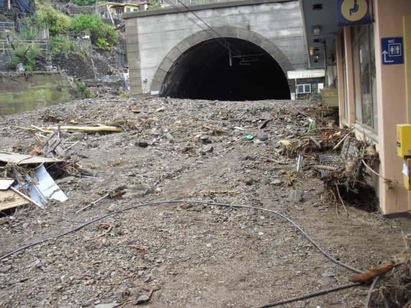Alluvione alle Cinque Terre foto e video