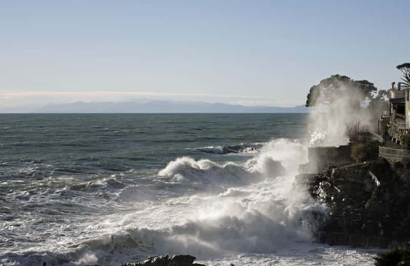 Seastorm in Manarola - Cinque Terre - Liguria (video)