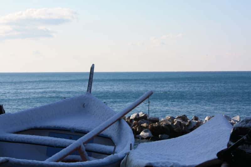 Neve alle Cinque Terre video e foto